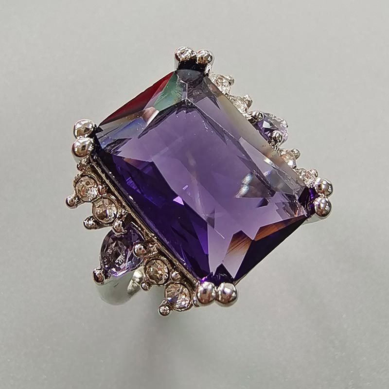 Personalized Purple Rectangular Zircon Inlaid Water Drop Zirconium Female Ring